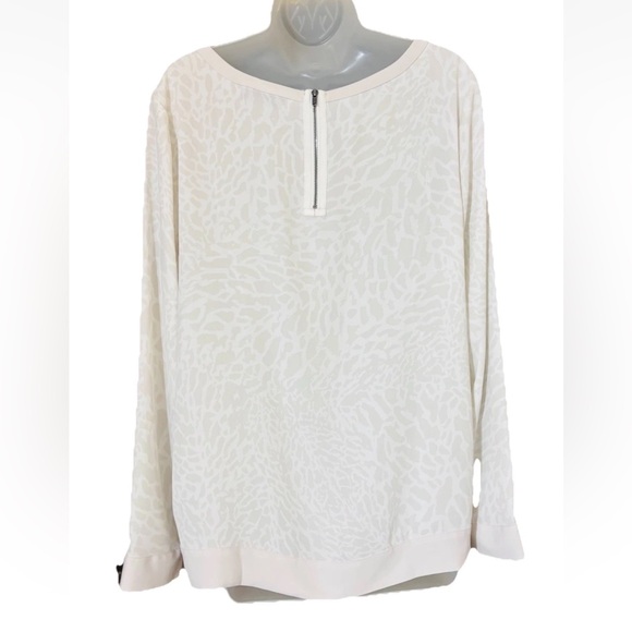 Ann Taylor LOFT Size M Neutral Animal Giraffe Print Blouse Boat Neck Zipper - Picture 4 of 10